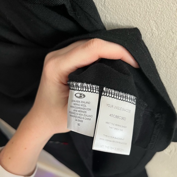 Icebreaker 260 Black Wool Long Sleeve Shirt Size Medium - Picture 4 of 5